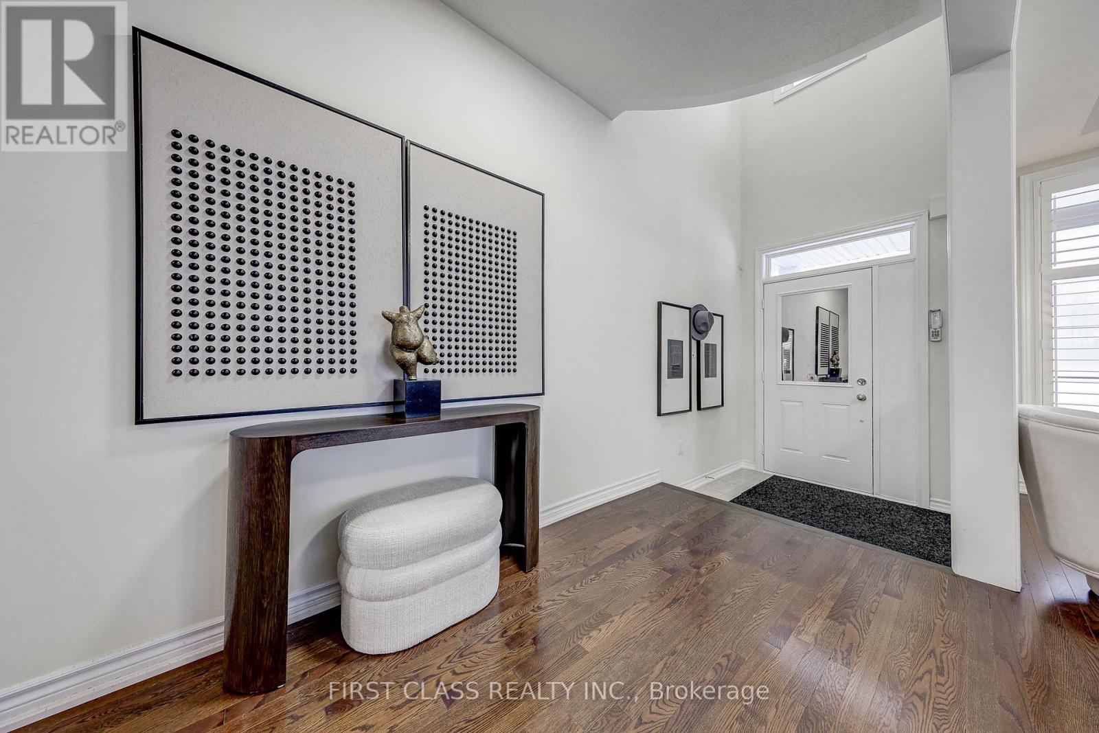 2 James Parrott Avenue, Markham, Ontario  L6E 0J9 - Photo 2 - N12690096