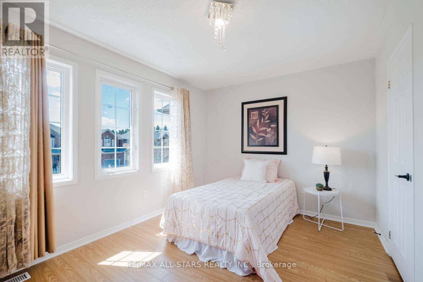 19 Coronet Street, Whitchurch-Stouffville, Ontario  L4A 0X8 - Photo 14 - N12690128