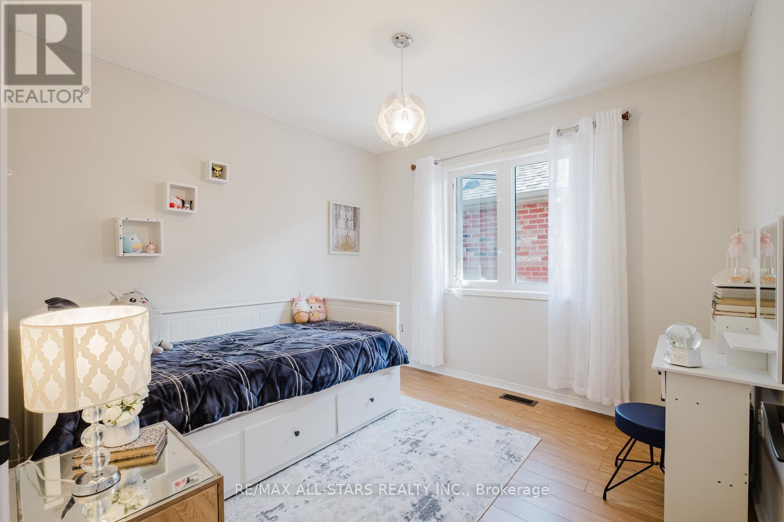 19 Coronet Street, Whitchurch-Stouffville, Ontario  L4A 0X8 - Photo 17 - N12690128