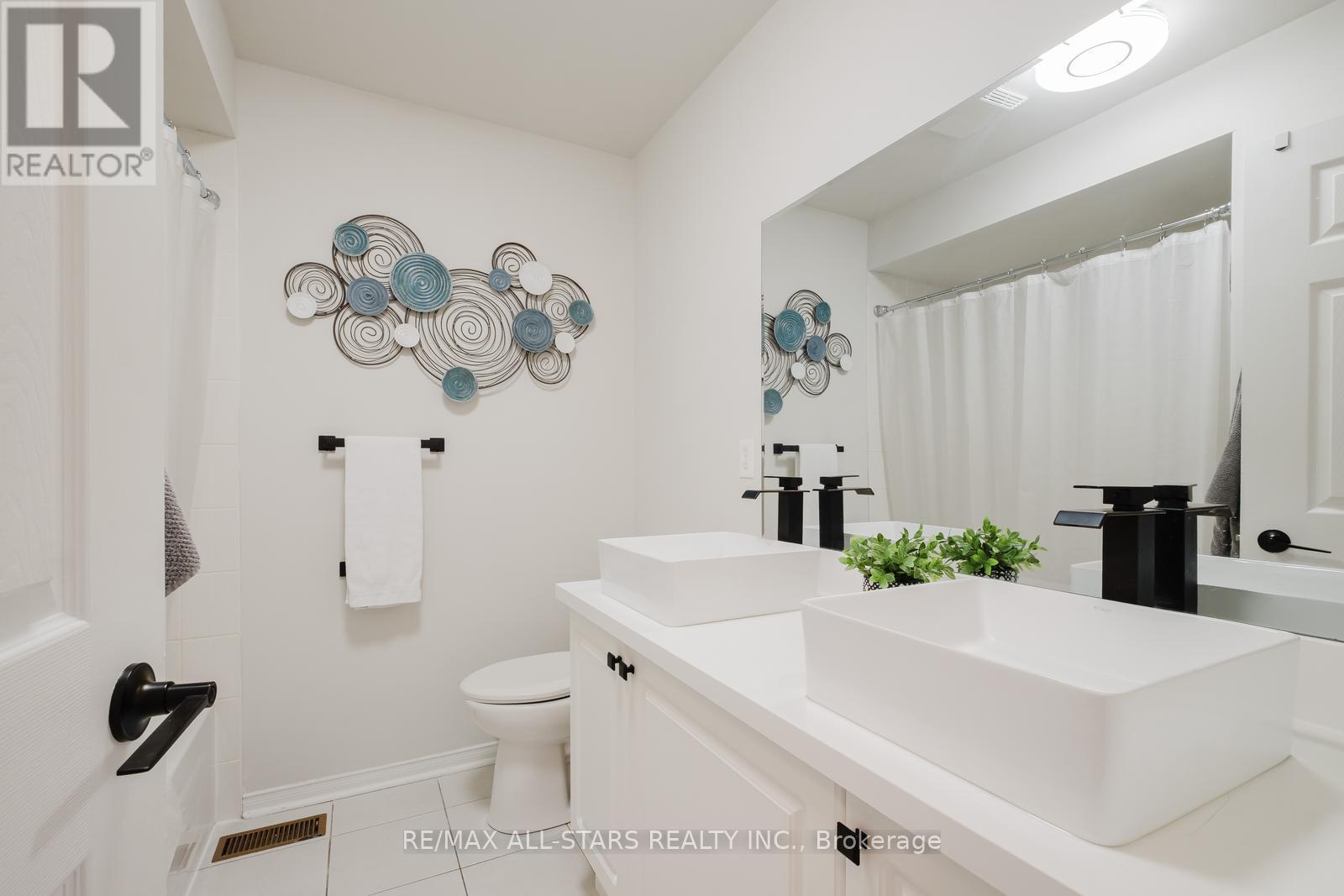 19 Coronet Street, Whitchurch-Stouffville, Ontario  L4A 0X8 - Photo 18 - N12690128