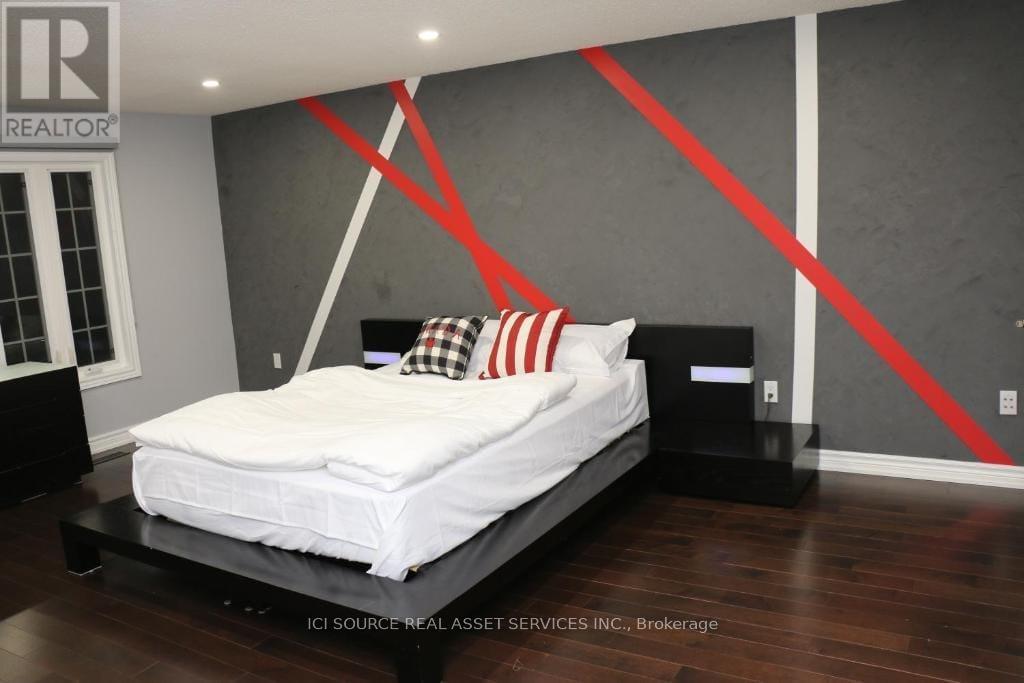 Upper - 164 Stather Crescent, Markham, Ontario  L3S 2W9 - Photo 2 - N12690156