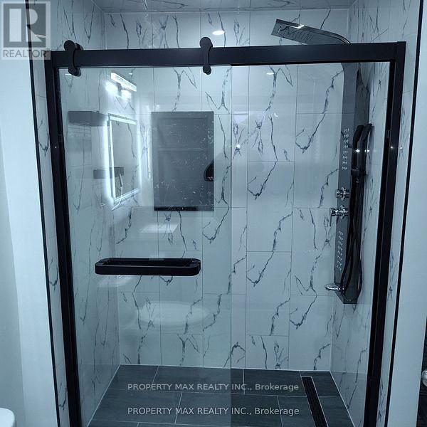 246 Simmons Boulevard, Brampton, Ontario  L6V 3Y1 - Photo 10 - W12690084