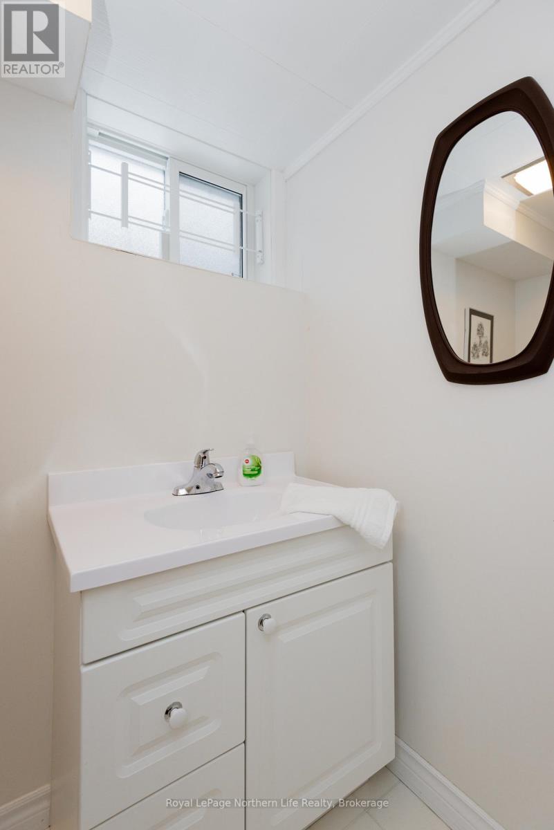 5 Strathcona Drive, North Bay, Ontario  P1A 2M5 - Photo 37 - X12690168