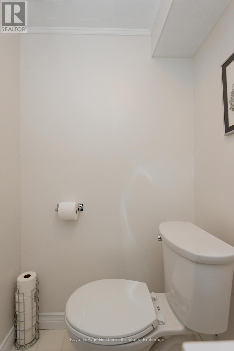 5 Strathcona Drive, North Bay, Ontario  P1A 2M5 - Photo 38 - X12690168