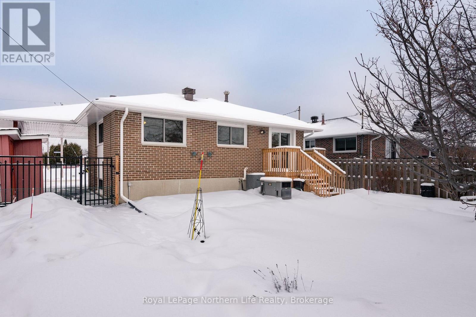 5 Strathcona Drive, North Bay, Ontario  P1A 2M5 - Photo 40 - X12690168