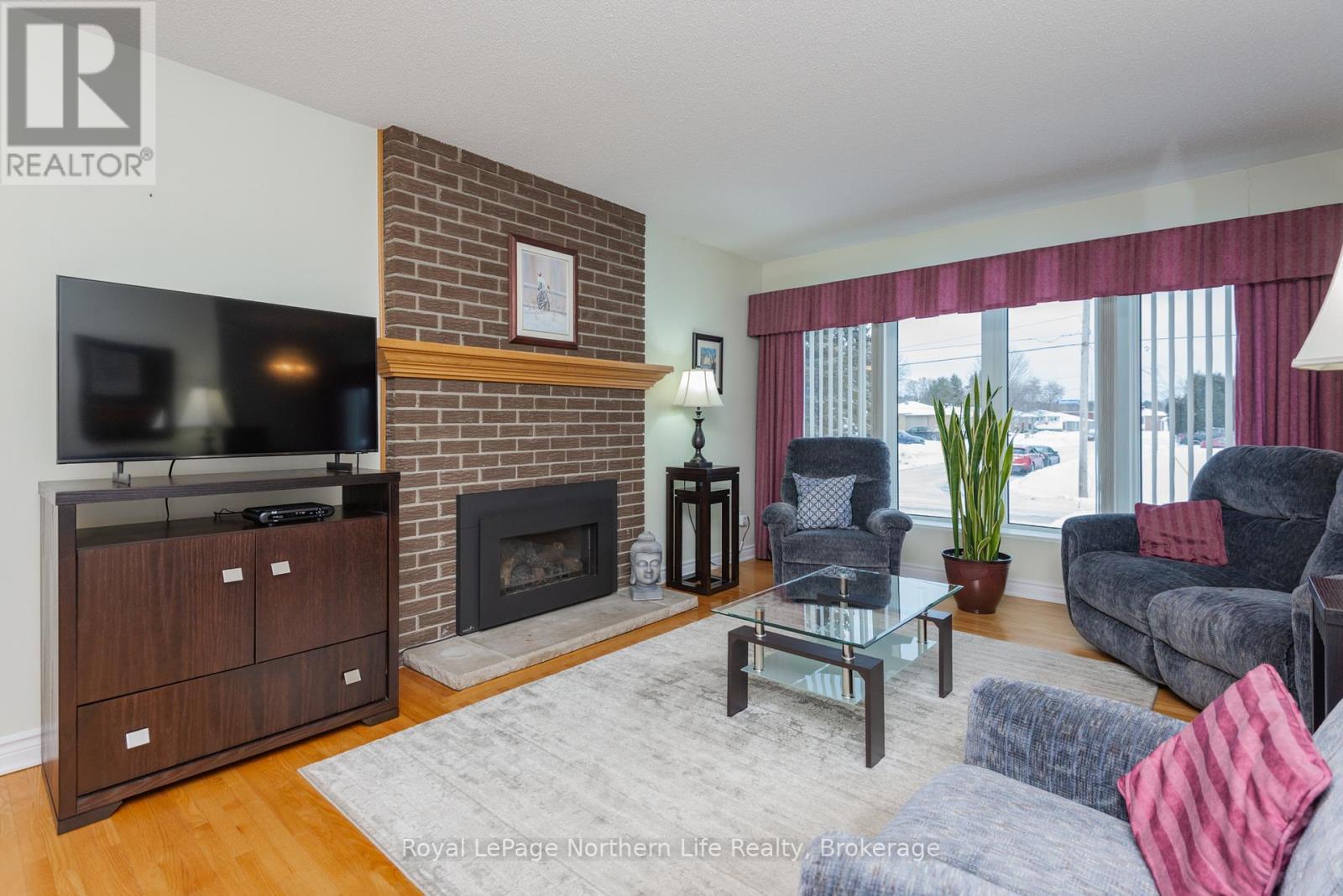 5 Strathcona Drive, North Bay, Ontario  P1A 2M5 - Photo 8 - X12690168