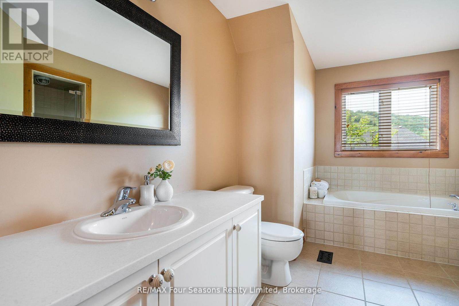 106 Venture Boulevard, Blue Mountains, Ontario  L9Y 0B6 - Photo 23 - X12690164