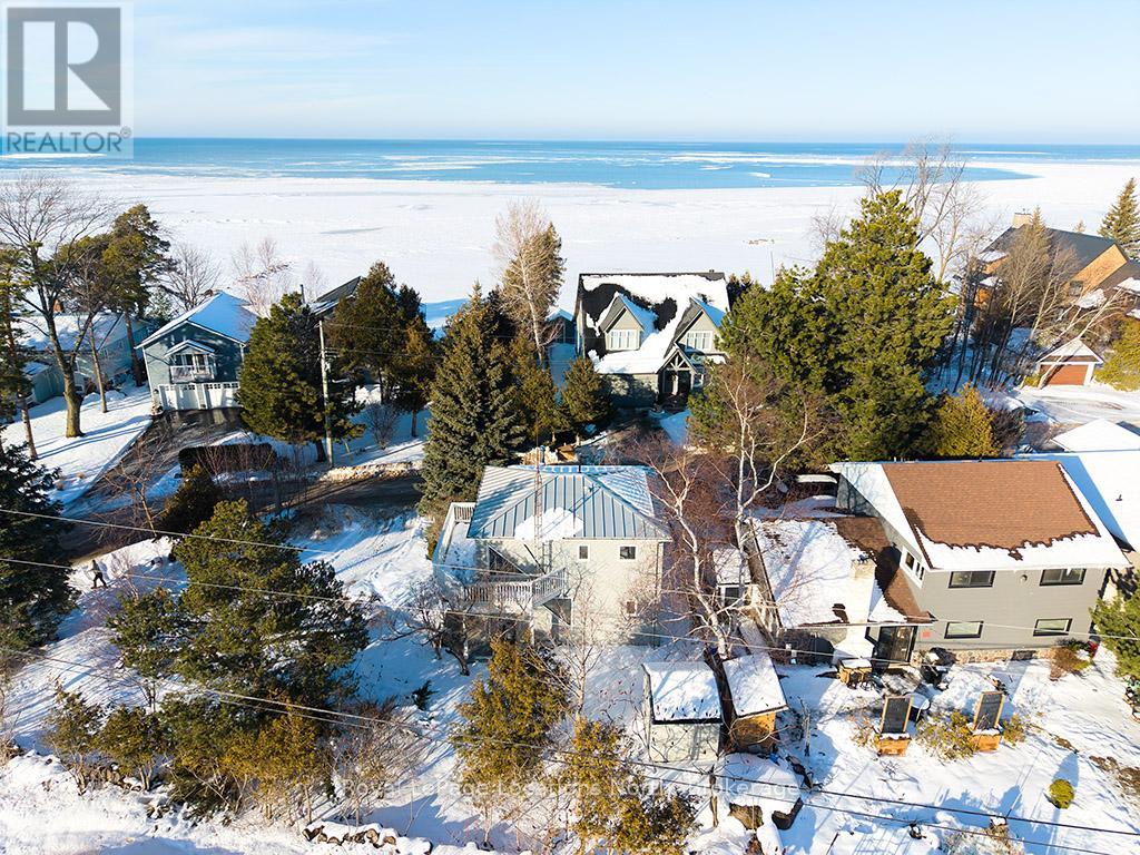 102 Fraser Crescent, Blue Mountains, Ontario  L9Y 0M8 - Photo 2 - X12690176