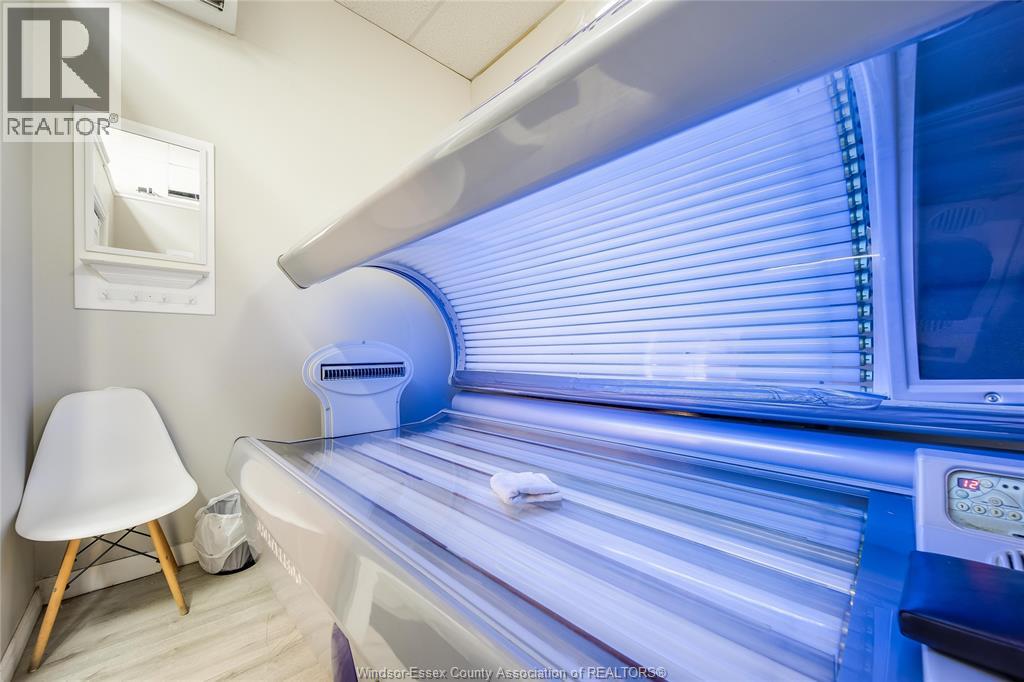 3041 Dougall Avenue, Windsor, Ontario  N9E 1S3 - Photo 20 - 26000535