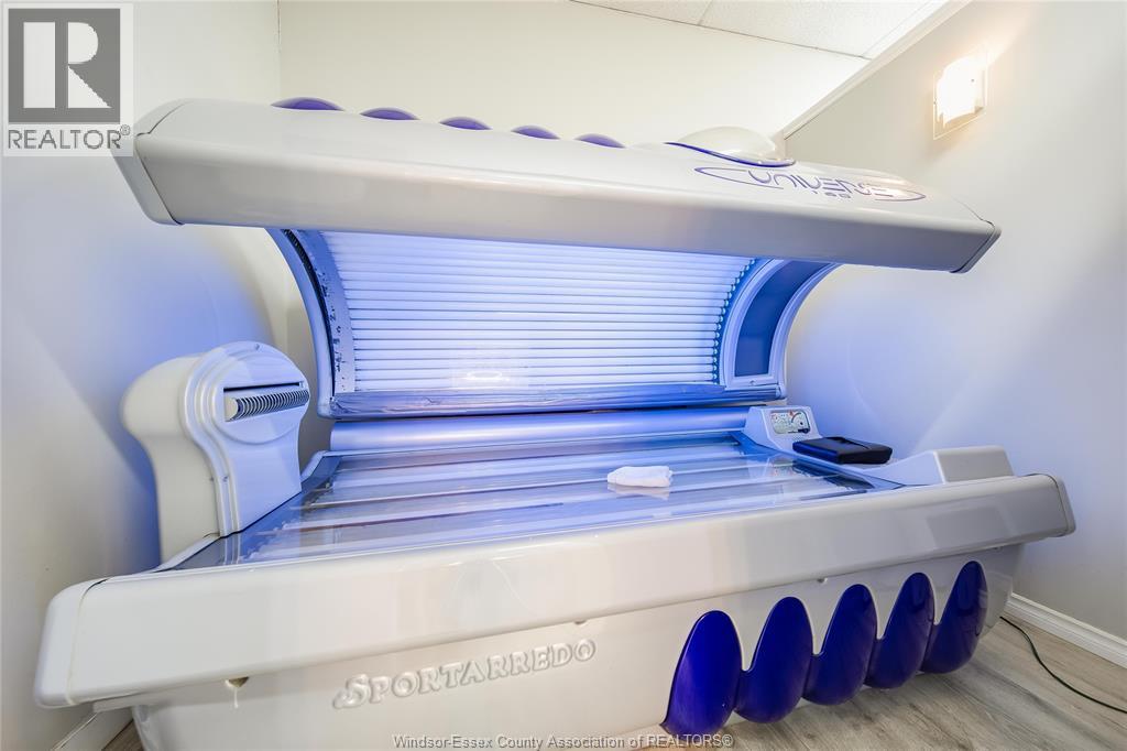 3041 Dougall Avenue, Windsor, Ontario  N9E 1S3 - Photo 19 - 26000535