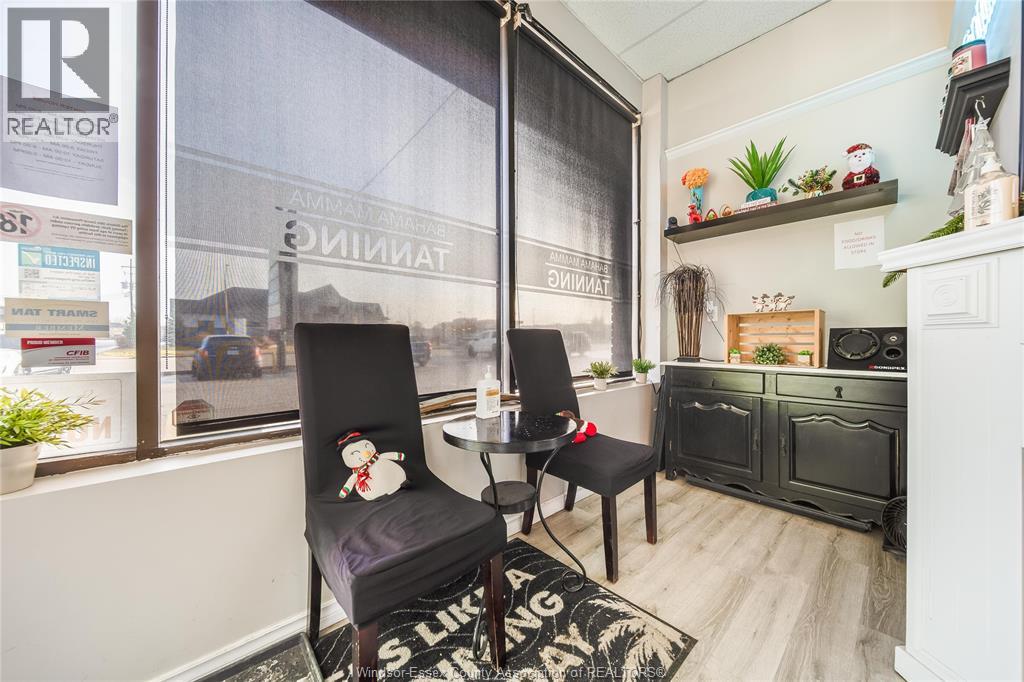 3041 Dougall Avenue, Windsor, Ontario  N9E 1S3 - Photo 9 - 26000535