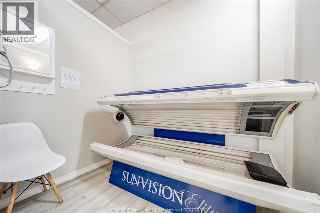 3041 Dougall Avenue, Windsor, Ontario  N9E 1S3 - Photo 15 - 26000535