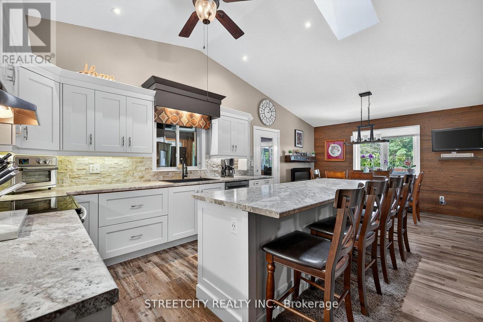 1163 Crumlin Side Road, London East, Ontario  N5V 1R6 - Photo 11 - X12690188