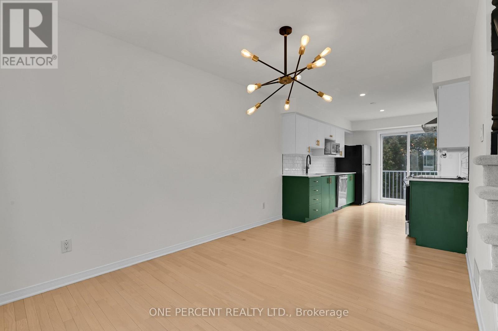 563 Burleigh Private, Ottawa, Ontario  K1J 1J9 - Photo 14 - X12690178