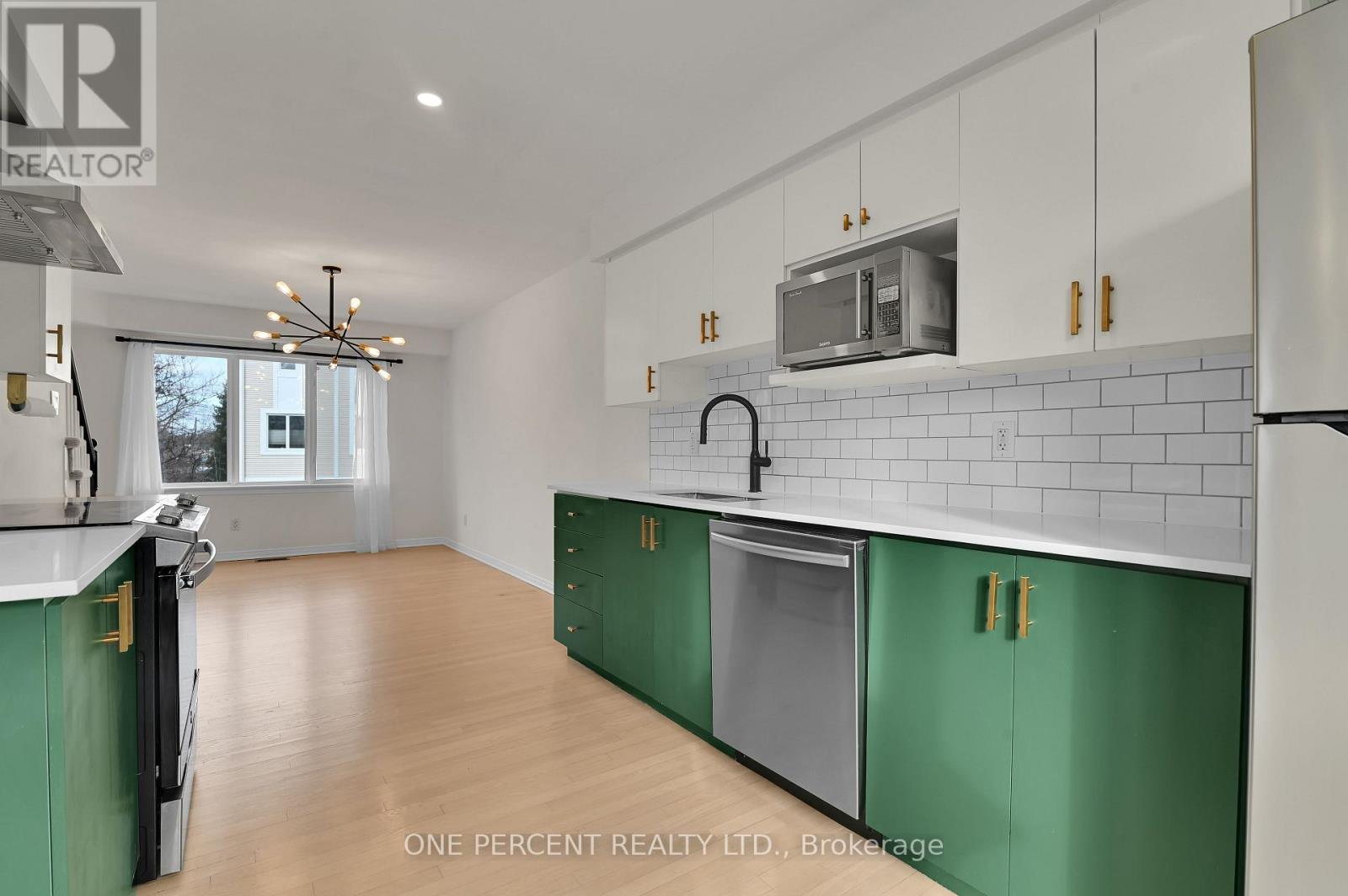 563 Burleigh Private, Ottawa, Ontario  K1J 1J9 - Photo 18 - X12690178