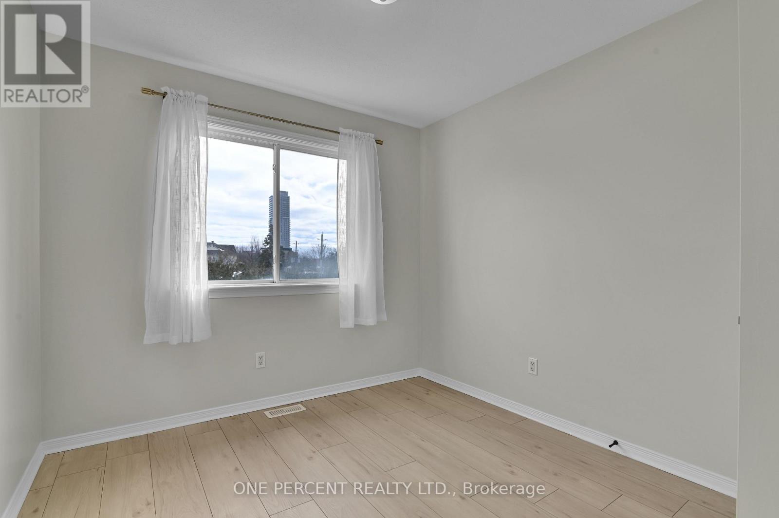 563 Burleigh Private, Ottawa, Ontario  K1J 1J9 - Photo 26 - X12690178