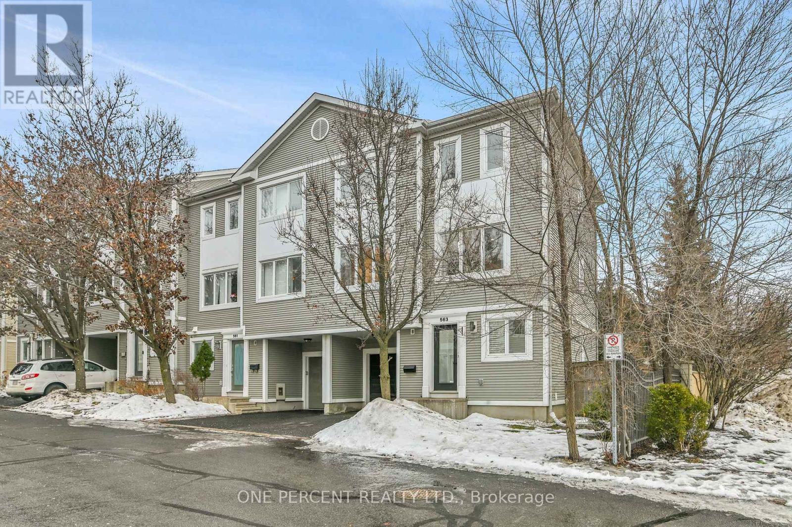 563 Burleigh Private, Ottawa, Ontario  K1J 1J9 - Photo 3 - X12690178