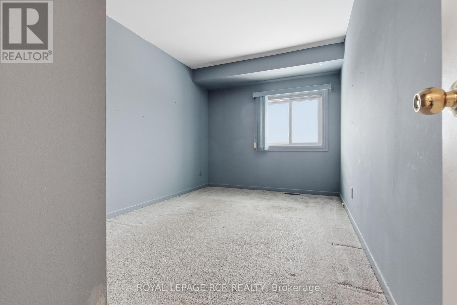 66 Orange Mill Court, Orangeville, Ontario L9W 3R6 - Photo 27 - W12690166