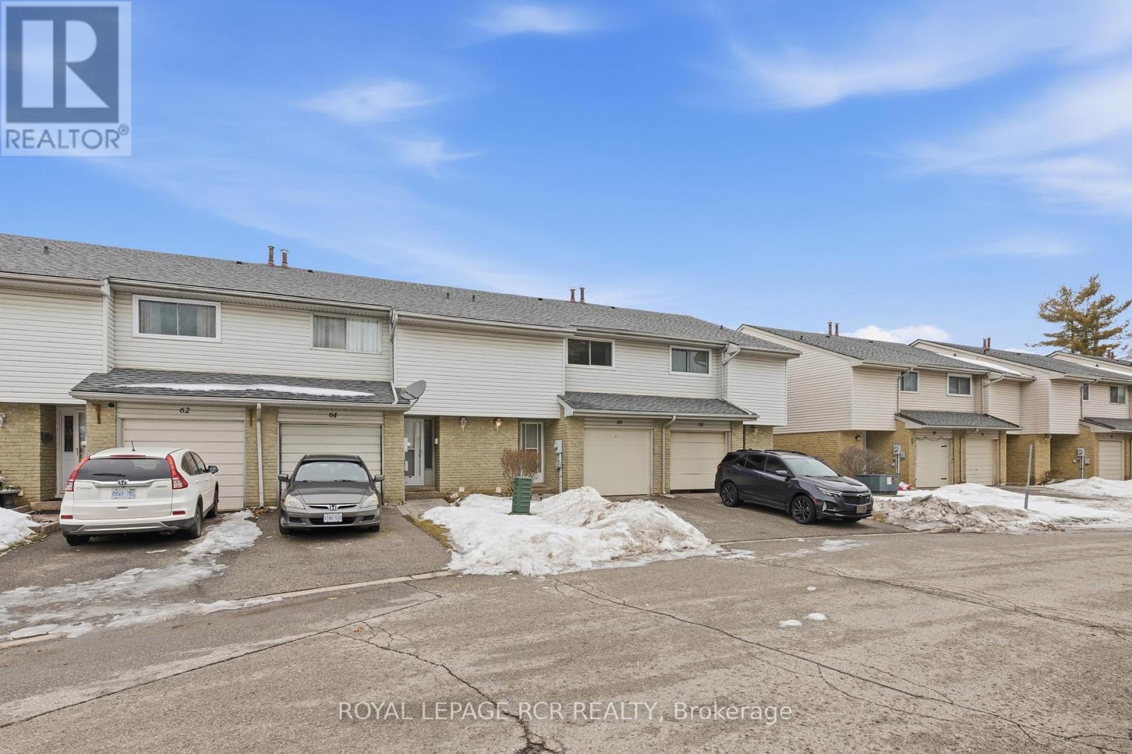 66 Orange Mill Court, Orangeville, Ontario L9W 3R6 - Photo 4 - W12690166