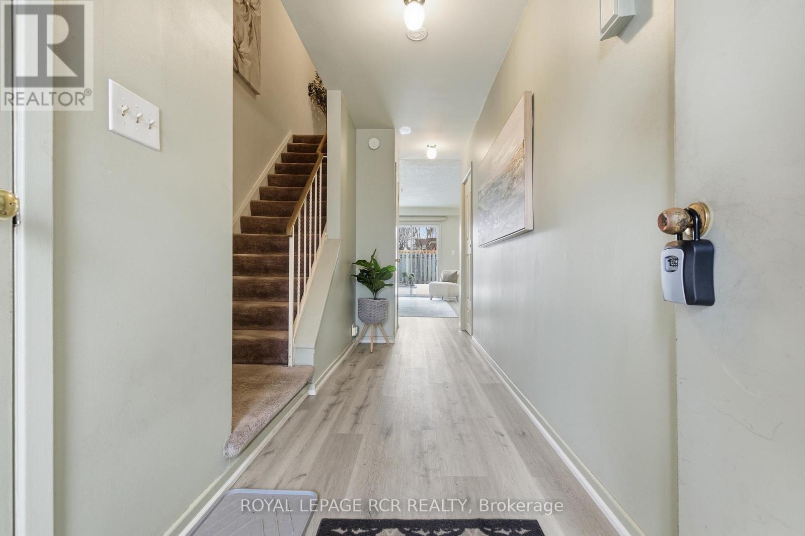 66 Orange Mill Court, Orangeville, Ontario L9W 3R6 - Photo 6 - W12690166