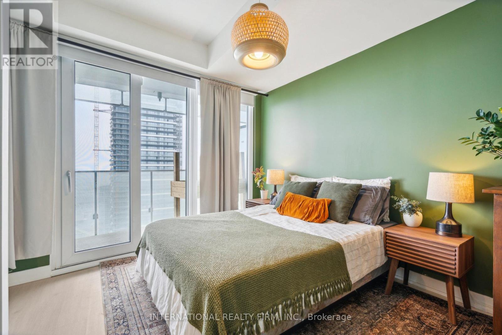 4004 - 3900 Confederation Parkway, Mississauga, Ontario  L5B 0M3 - Photo 13 - W12690172