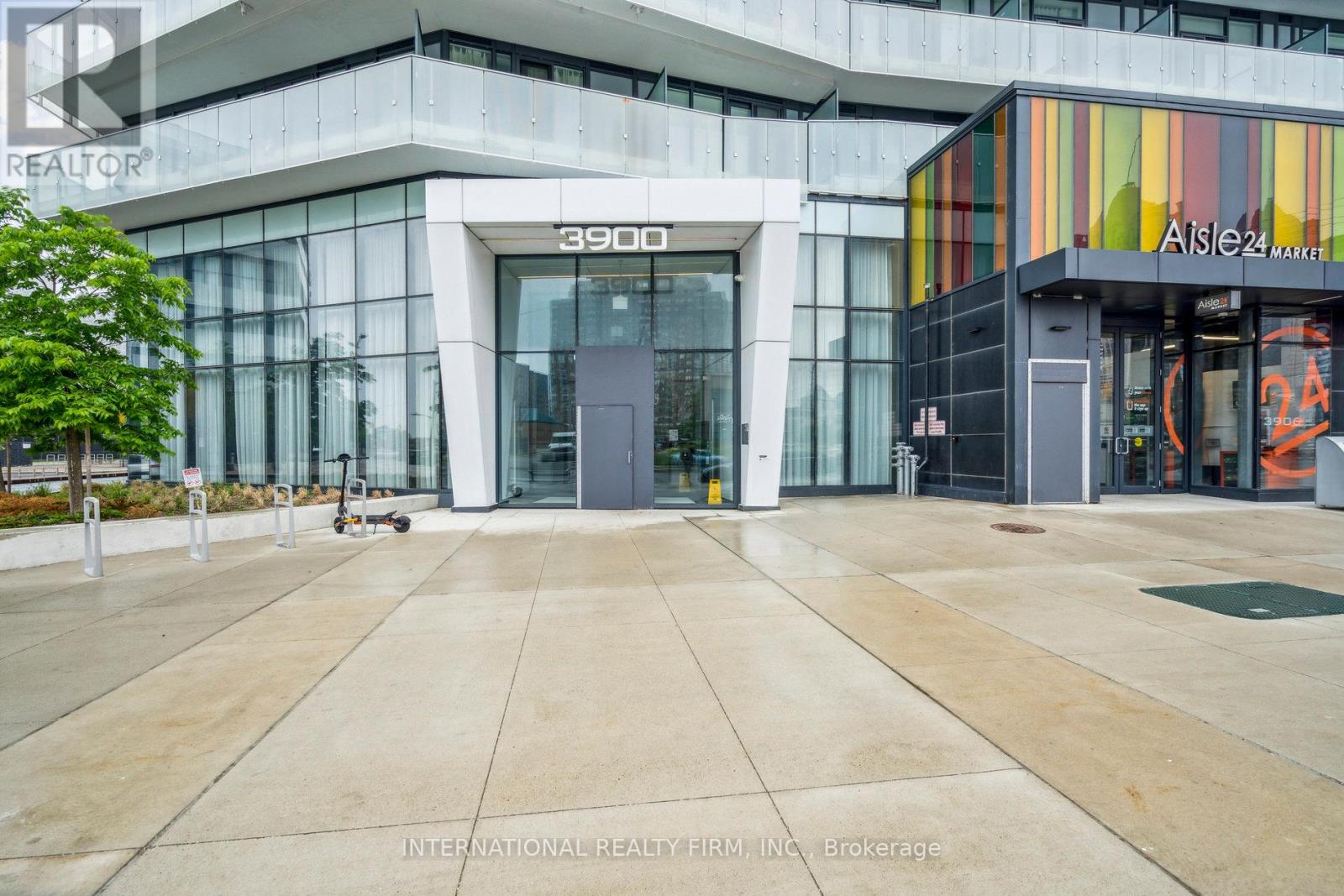 4004 - 3900 Confederation Parkway, Mississauga, Ontario  L5B 0M3 - Photo 20 - W12690172