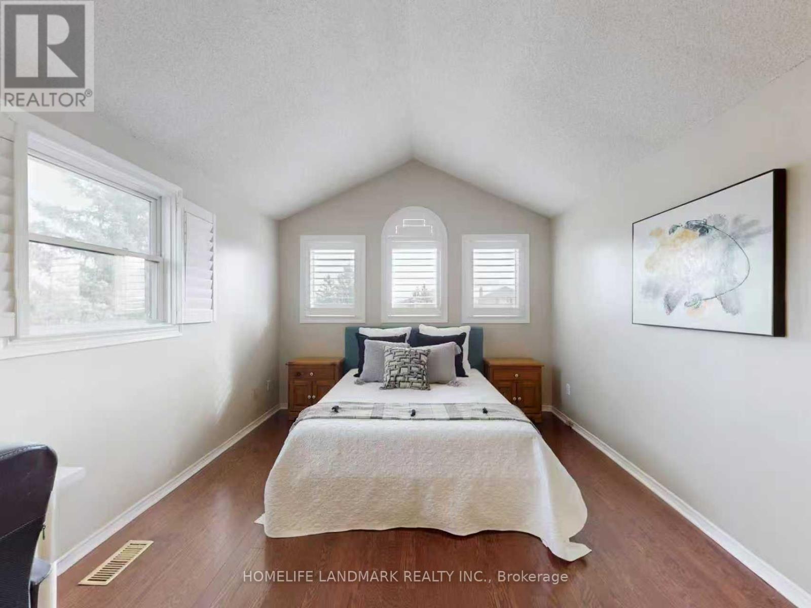 837 Apple Gate Court, Mississauga, Ontario  L5C 4L8 - Photo 20 - W12690180