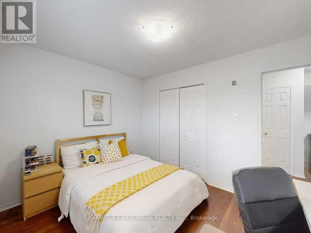 837 Apple Gate Court, Mississauga, Ontario  L5C 4L8 - Photo 34 - W12690180