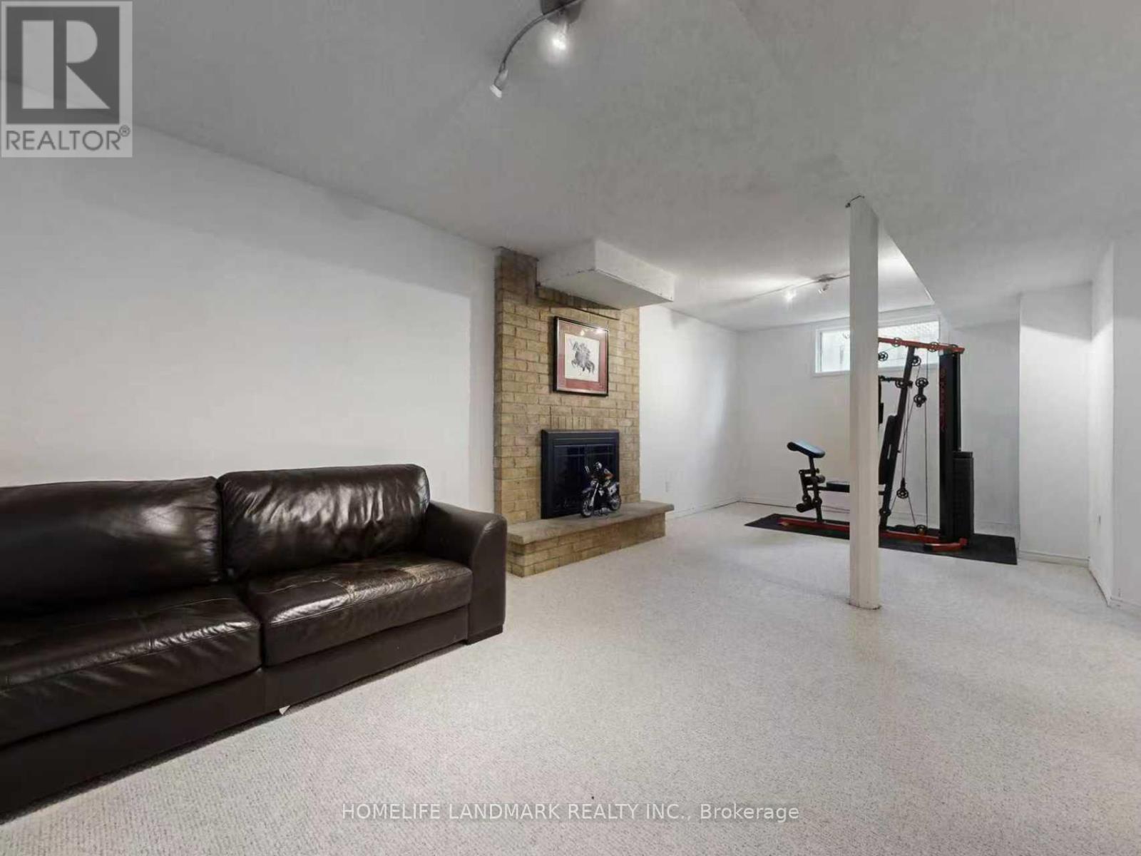 837 Apple Gate Court, Mississauga, Ontario  L5C 4L8 - Photo 39 - W12690180