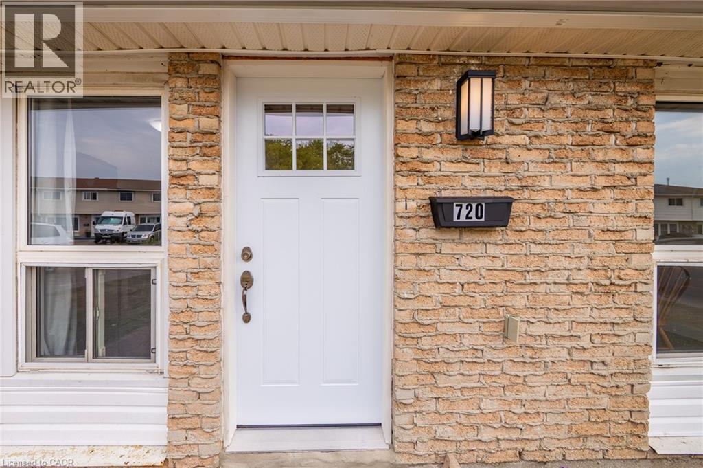 720 Parkview Crescent, Cambridge, Ontario  N3H 4X9 - Photo 4 - 40797869