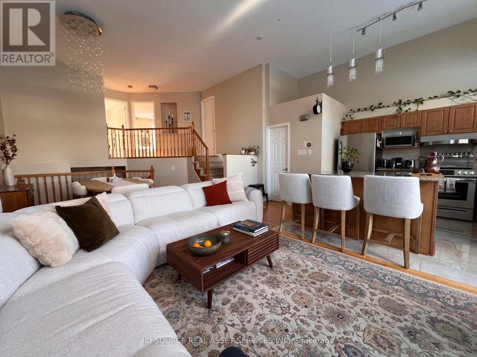 127 Gladeview Private, Ottawa, Ontario  K1T 4C5 - Photo 13 - X12690170