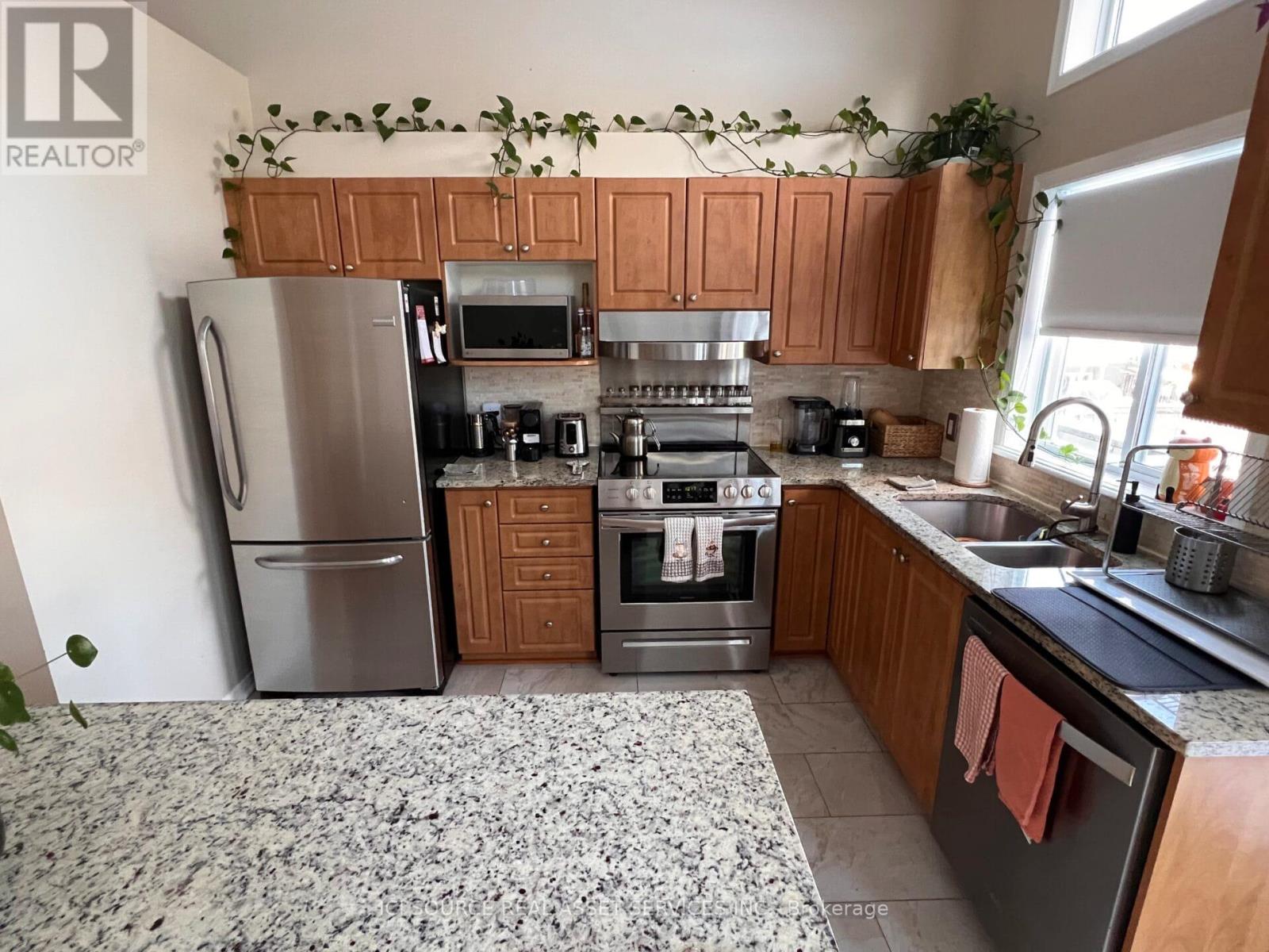 127 Gladeview Private, Ottawa, Ontario  K1T 4C5 - Photo 14 - X12690170