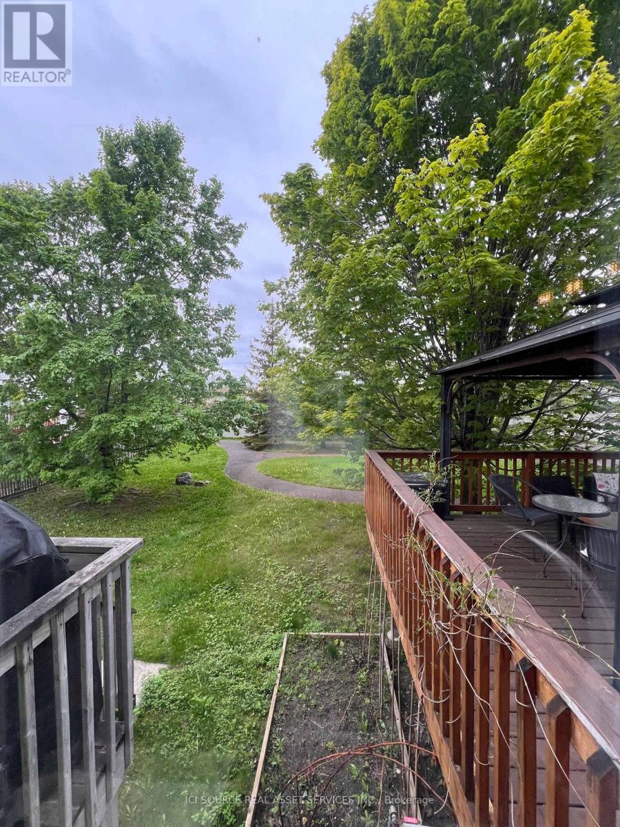 127 Gladeview Private, Ottawa, Ontario  K1T 4C5 - Photo 24 - X12690170