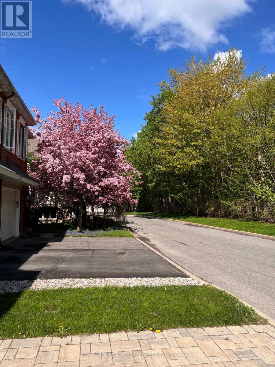 127 Gladeview Private, Ottawa, Ontario  K1T 4C5 - Photo 26 - X12690170