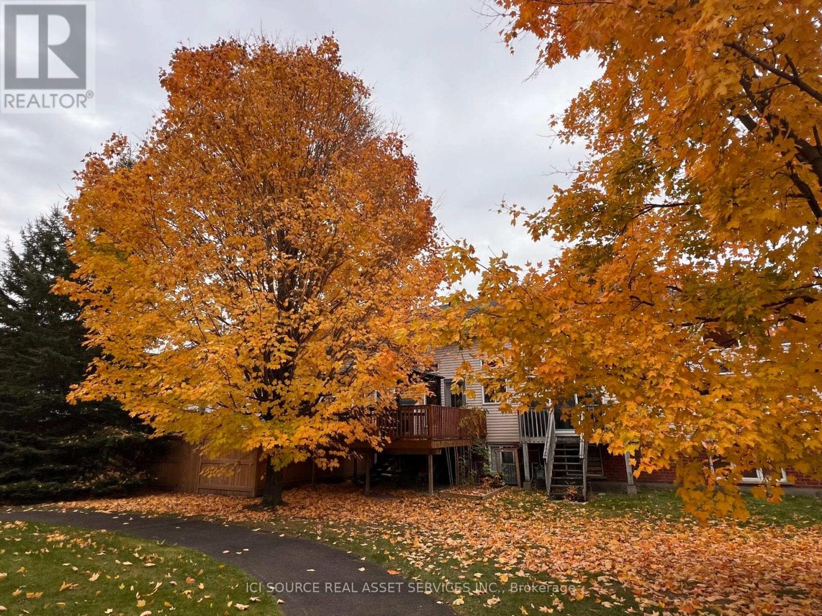 127 Gladeview Private, Ottawa, Ontario  K1T 4C5 - Photo 28 - X12690170