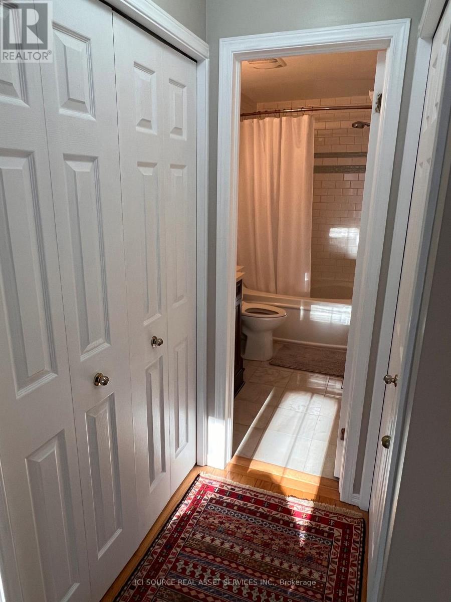 127 Gladeview Private, Ottawa, Ontario  K1T 4C5 - Photo 3 - X12690170