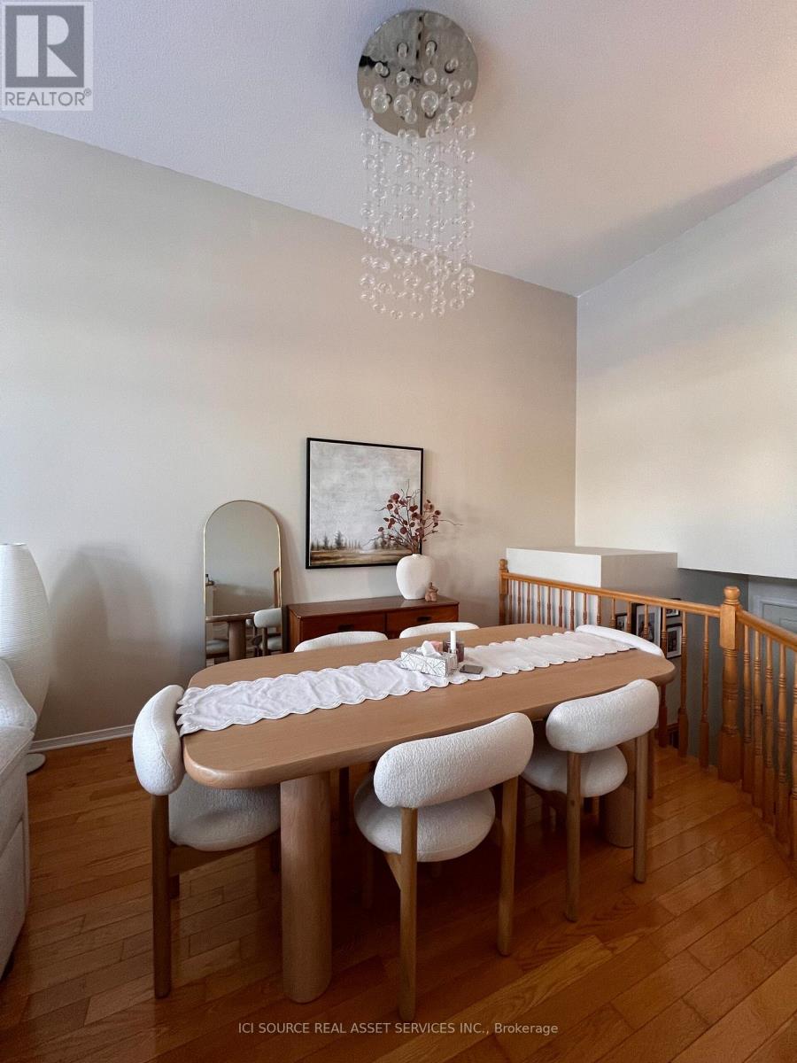 127 Gladeview Private, Ottawa, Ontario  K1T 4C5 - Photo 9 - X12690170