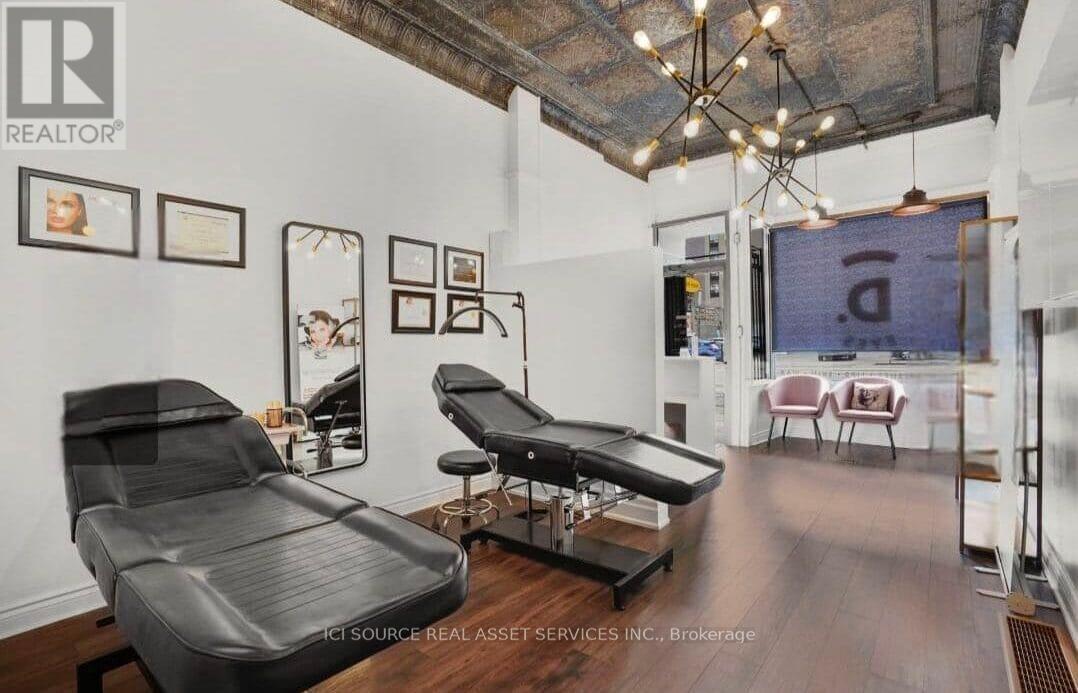 232 King Street W, Hamilton, Ontario  L8P 1A9 - Photo 2 - X12690186