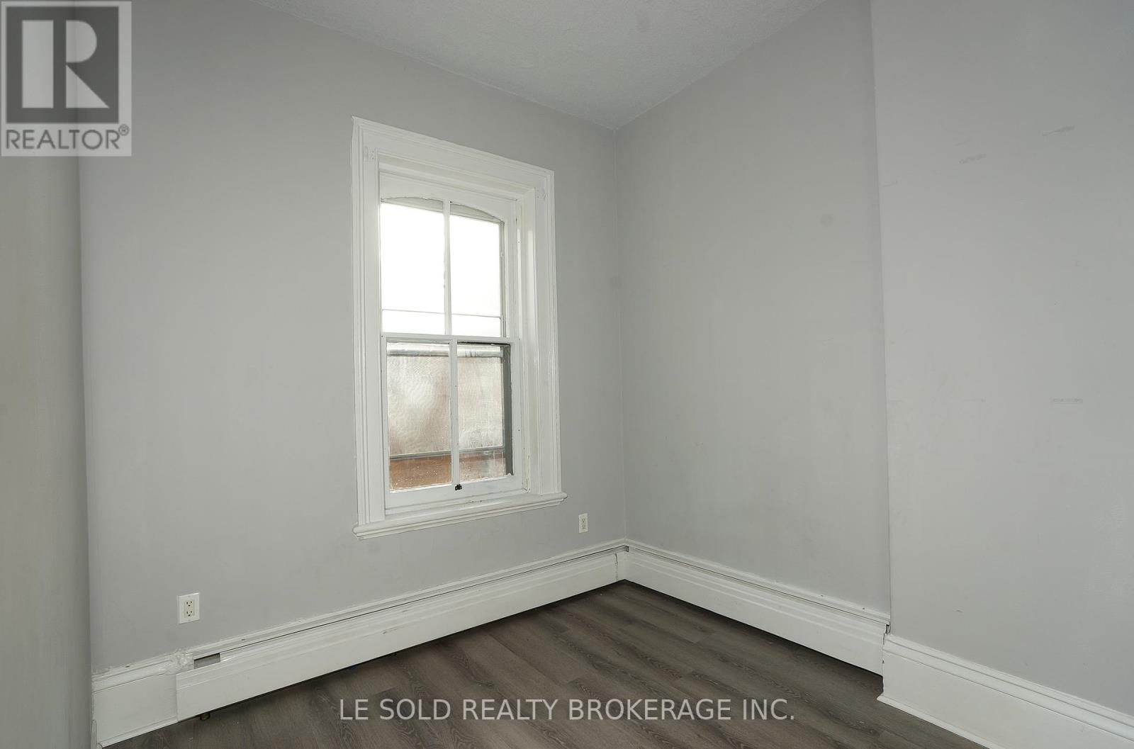 Unit 5 - 53 Mcclary Avenue, London South, Ontario  N6C 1P6 - Photo 4 - X12690190