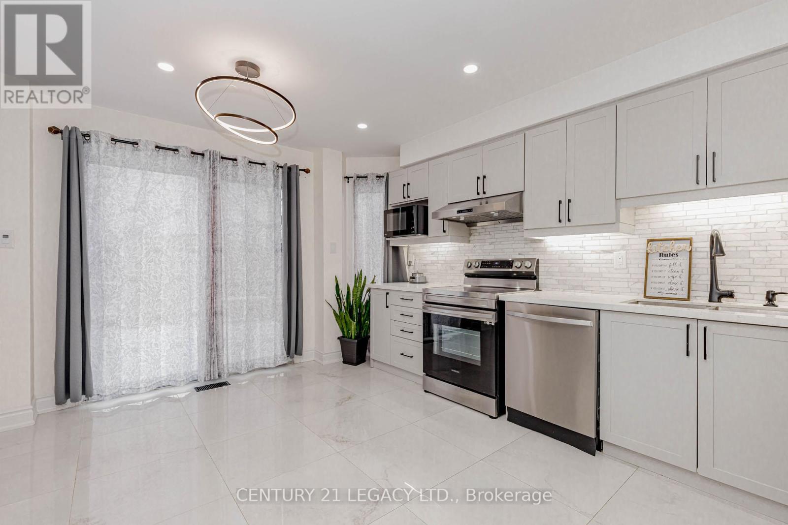 36 Valonia Drive, Brampton, Ontario  L6V 4J2 - Photo 13 - W12690058