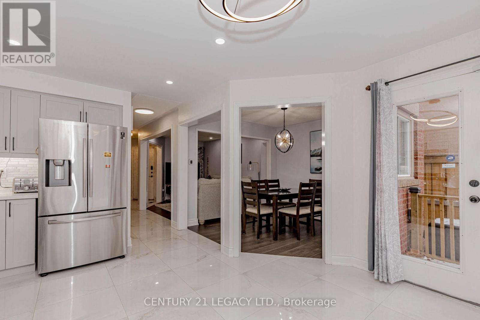 36 Valonia Drive, Brampton, Ontario  L6V 4J2 - Photo 21 - W12690058