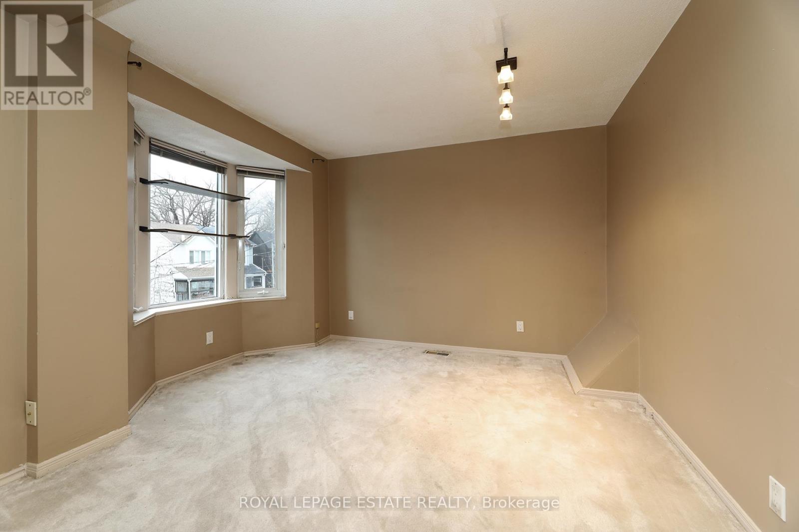 183 Waverley Road, Toronto, Ontario  M4L 3T4 - Photo 18 - E12690200