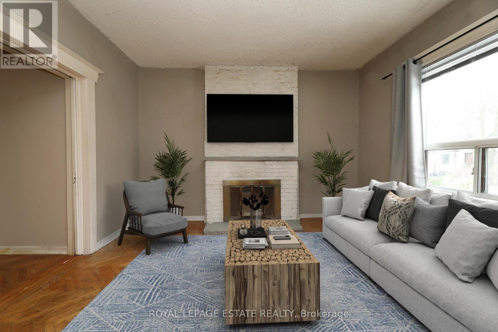 183 Waverley Road, Toronto, Ontario  M4L 3T4 - Photo 3 - E12690200