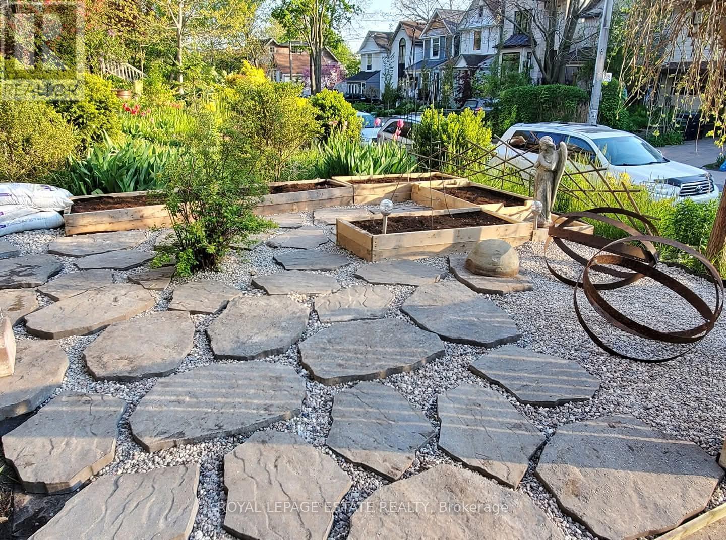 183 Waverley Road, Toronto, Ontario  M4L 3T4 - Photo 33 - E12690200