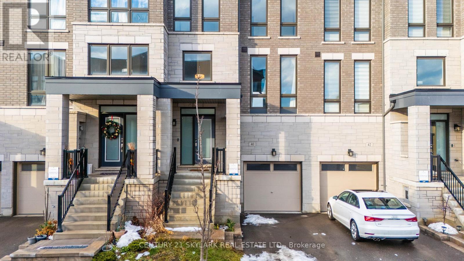 40 Douet Lane, Ajax, Ontario  L1Z 0V4 - Photo 2 - E12690206