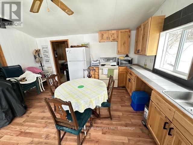 9 Martha Drive, Mckellar, Ontario  P0G 1C0 - Photo 17 - X12643704