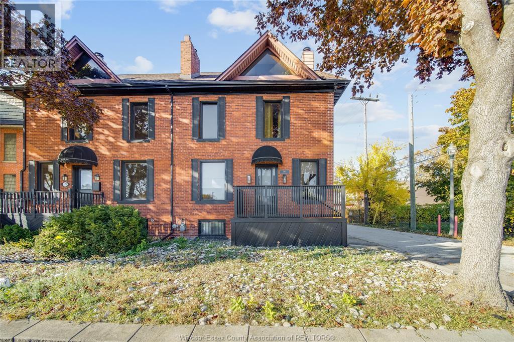 MLS# 26000900: 560 CHATHAM STREET, Windsor, Canada