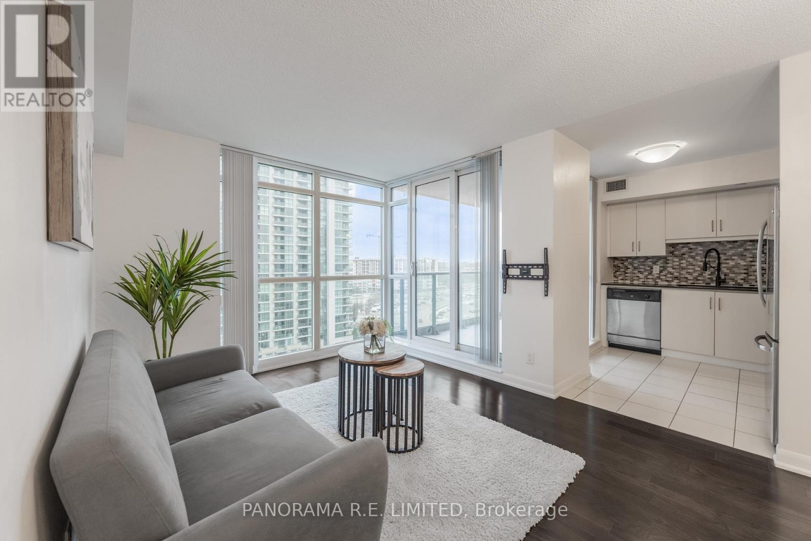 1207 - 215 Sherway Gardens Road, Toronto, Ontario  M9C 0A4 - Photo 4 - W12665138