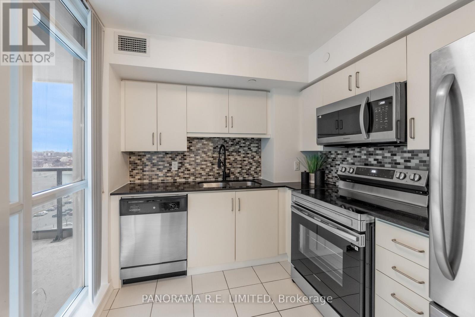 1207 - 215 Sherway Gardens Road, Toronto, Ontario  M9C 0A4 - Photo 8 - W12665138