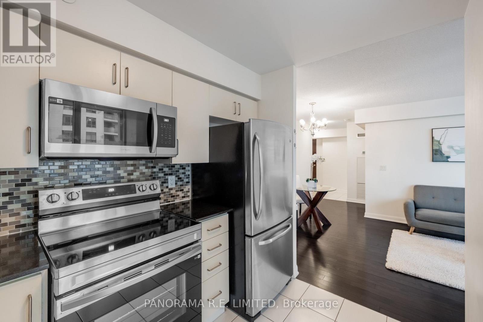 1207 - 215 Sherway Gardens Road, Toronto, Ontario  M9C 0A4 - Photo 9 - W12665138